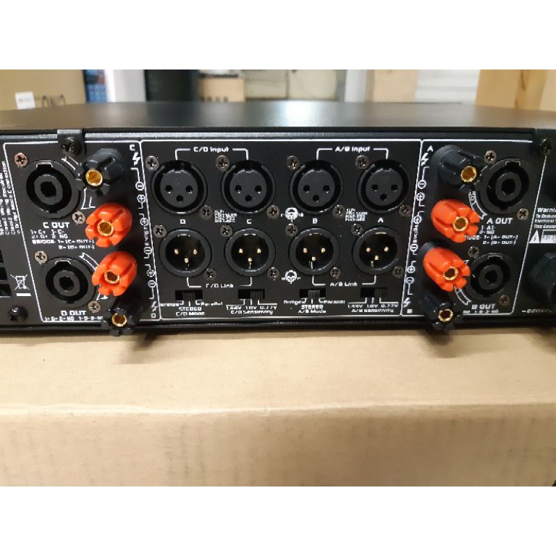 POWER MEGAVOX 4 CHANNEL MA4200 ORIGINAL DESIGNED IN USA