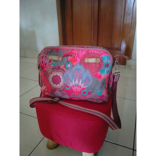 tas sling oilily