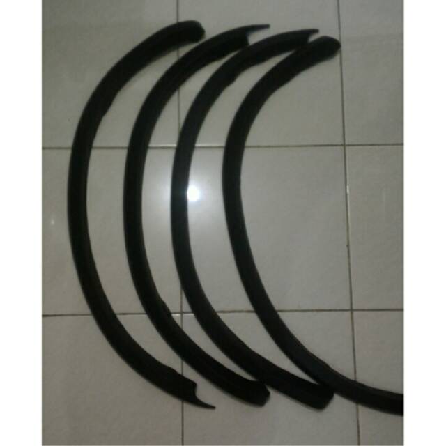 List atas Roda Karet Over Fender Rush Terios bahan Karet Khusus PU