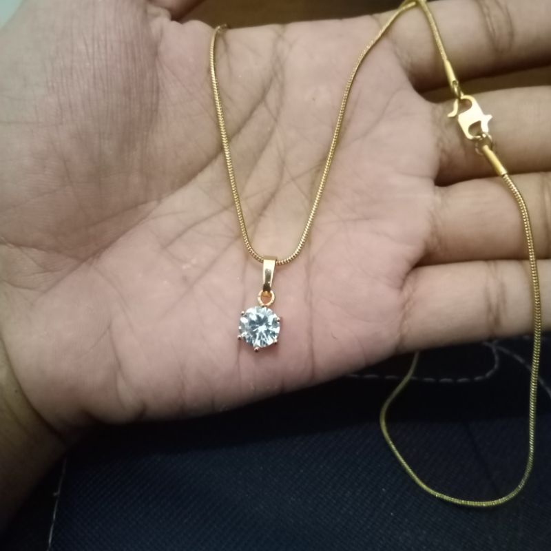 kalung Itali mata satu , kalung titanium asli anti luntur anti karat,kalung perhiasa. fashion wanita terbaru, perhiasan wanita mirip emas asli,perhiasan berlapis emas 24 K