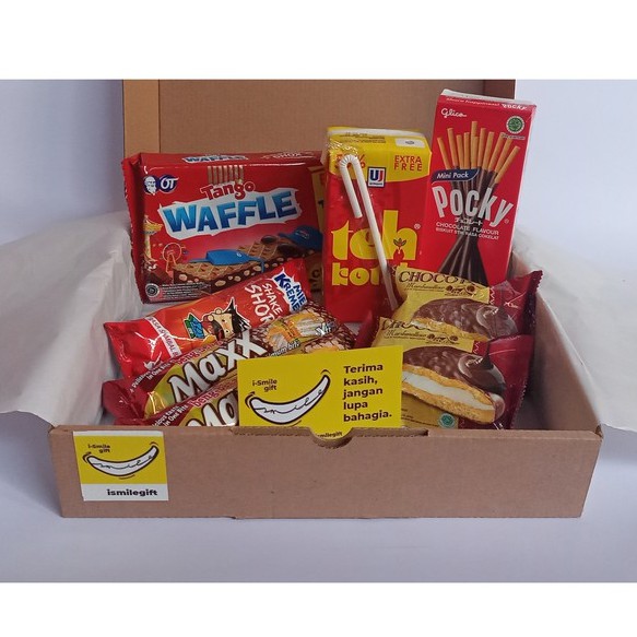 

Snack n Smile Box (Red Theme) / Snack Box / Gift Box / Hampers / Hadiah / Gift / Kado