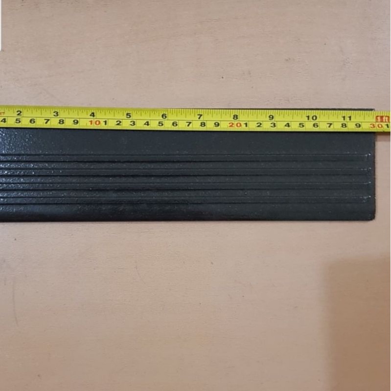 keramik tangga stepnosing