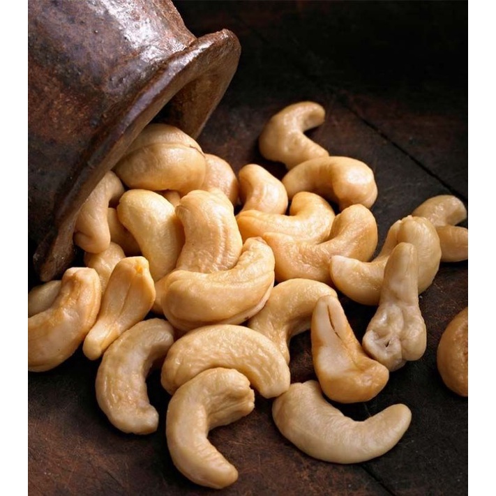 

Almond / Mede Panggang (Roasted Almond and Cashew)