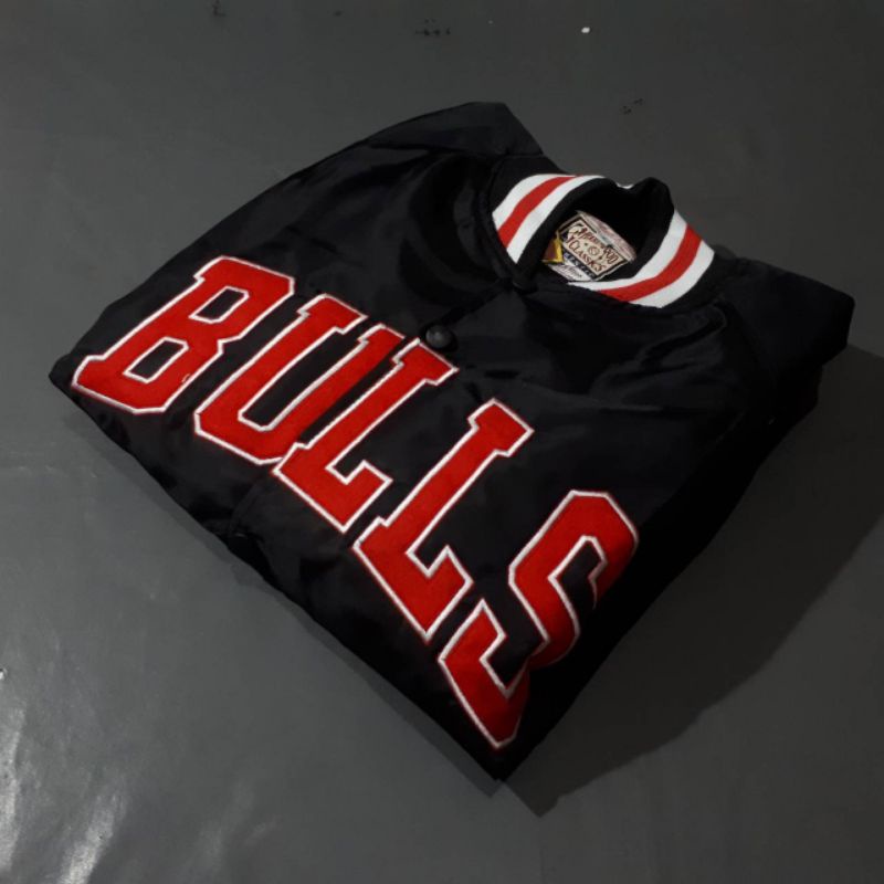 JAKET BOMBER VARSITY CHICAGO BULLS HIGH QUALITY CASUAL HYPE FASHION PRIA