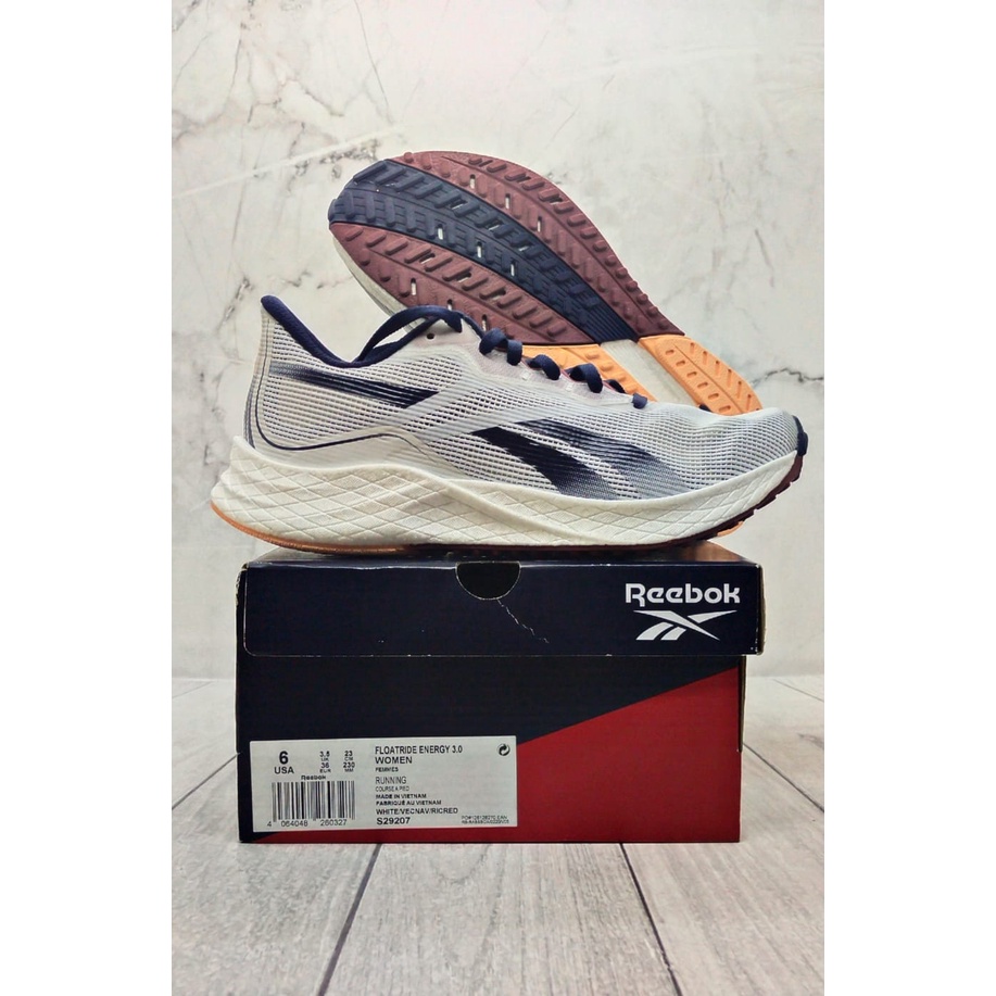 Sepatu wanita Reebok Les Mills Floatride Energy 3 Original S29207