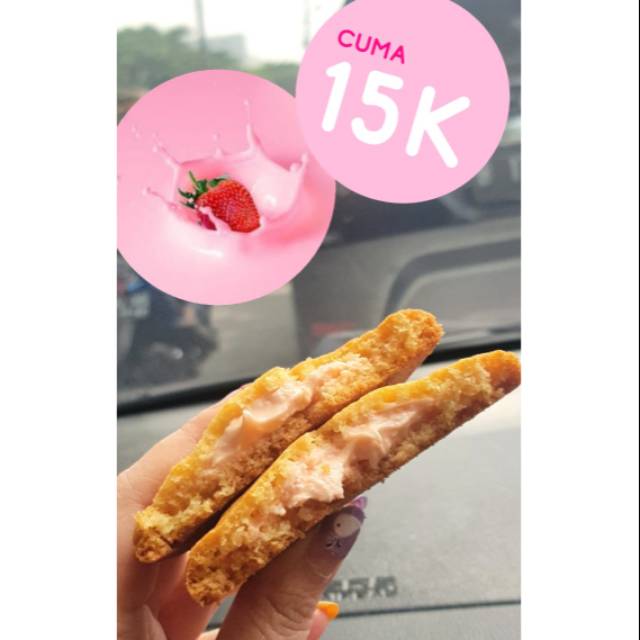

Pia Cookies Strawberry Milk