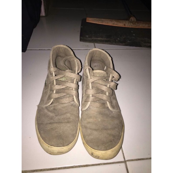 JUAL CEPAT  SEPATU LACOSTE SECOND ORIGINAL