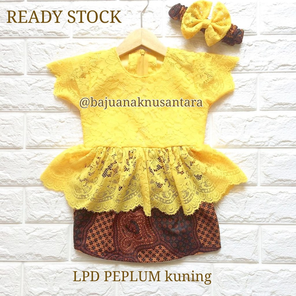 Setelan Kebaya Anak Modern Berbahan Kain Brukat Model Peplum Rok Pendek Warna Kuning