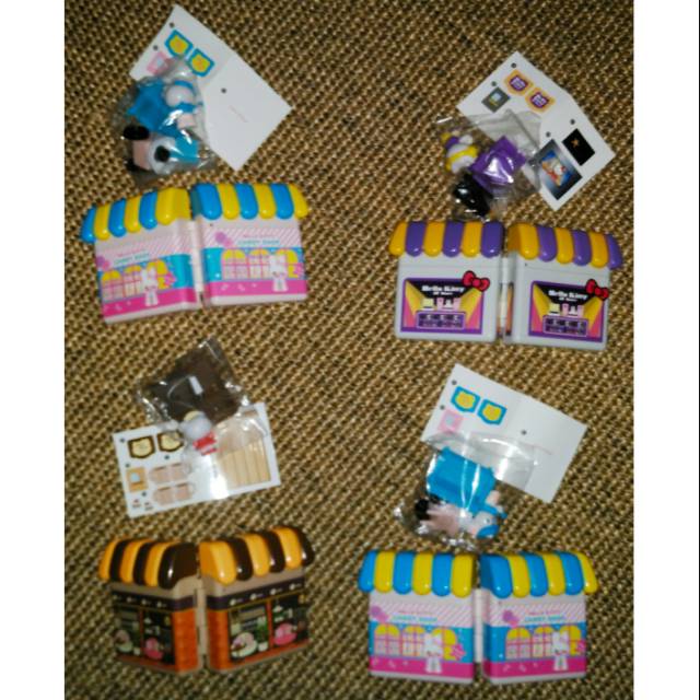 Hello kitty figurin alfamart koleksi