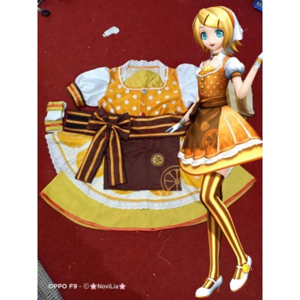 Kagamine Rin costume