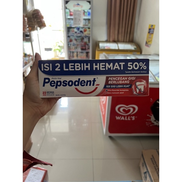 HD Management Pepsodent 225gr isi 2