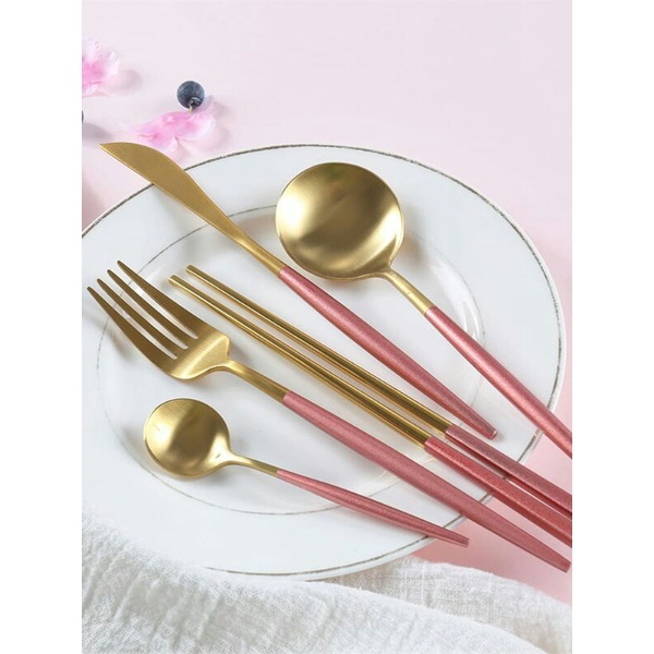 ( 1pcs ) Sendok makan gold / sendok makan emas / garpu gold / garpu makan korea / Set Alat Makan Korea Stainless Steel Tebal - Alat Set Makan Sendok Korea Cantik Mewah Stainless Garpu Sumpit Sendok Anti Karat /sendok sultan / sendok garpu Korea warna