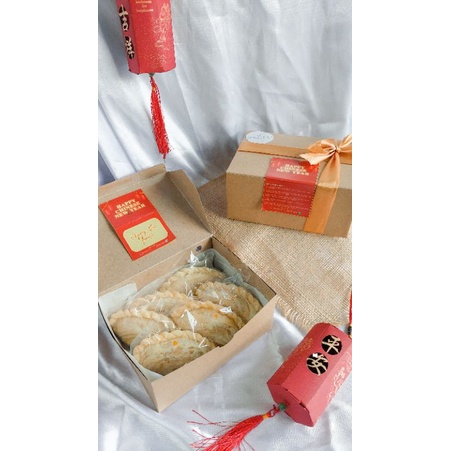 

frozen karipap pusing aka curry puff ½ matang