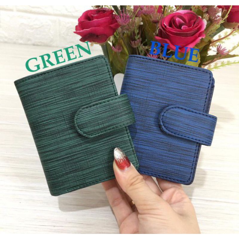 Dompet kartu kancing