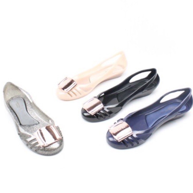 Sepatu dan Sandal URBAN & CO URBAN N CO