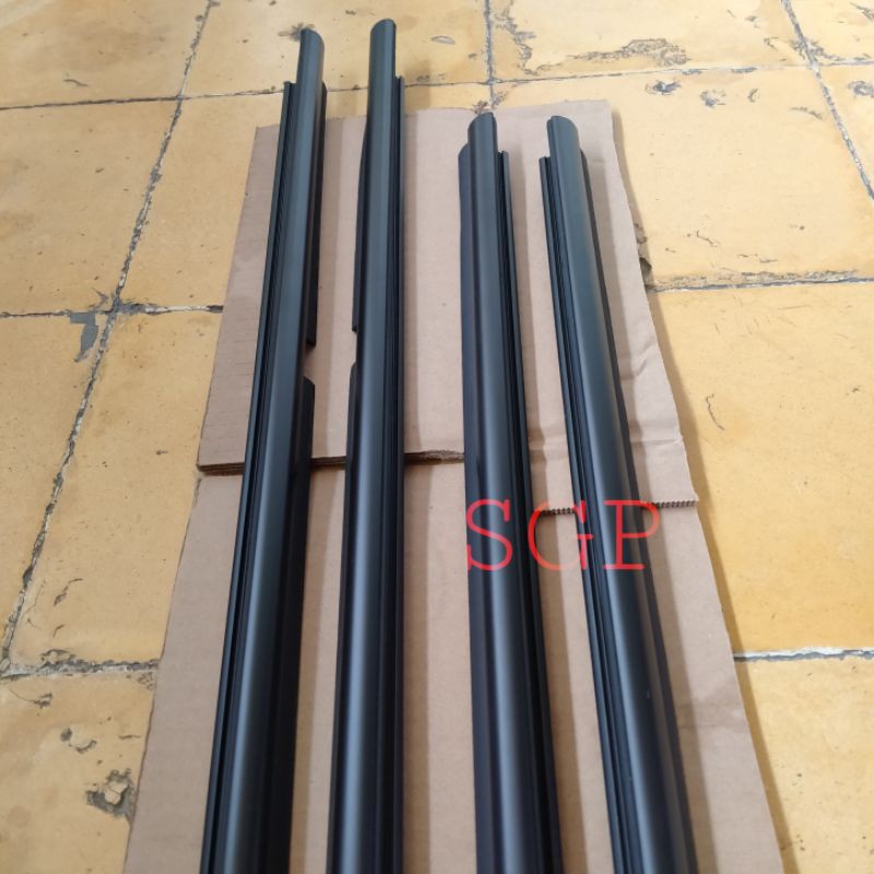 Karet list kaca luar Pelipit plipit Innova 2004 - 2015 Hitam original lelangan