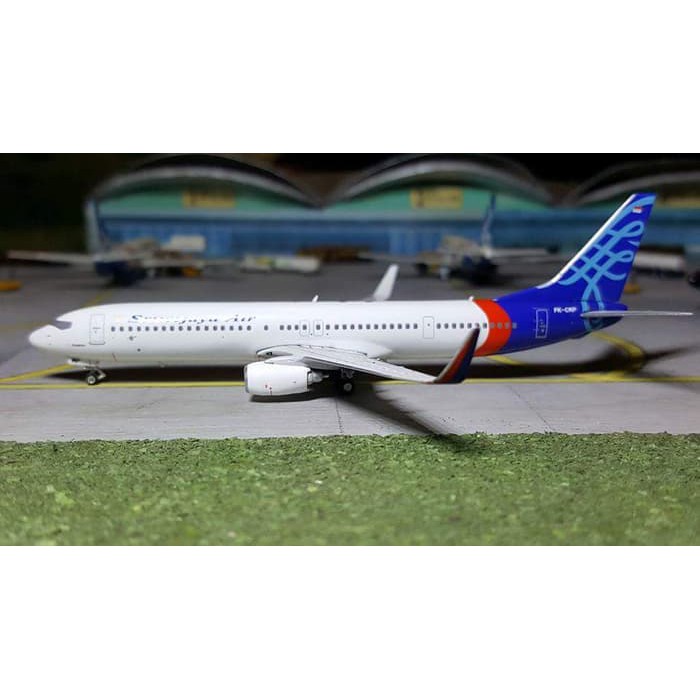 Diecast Pesawat - Miniatur Pesawat Garuda - Diecast Pesawat Jet Sriwijaya Air B737-900Er Pk-Cmp By