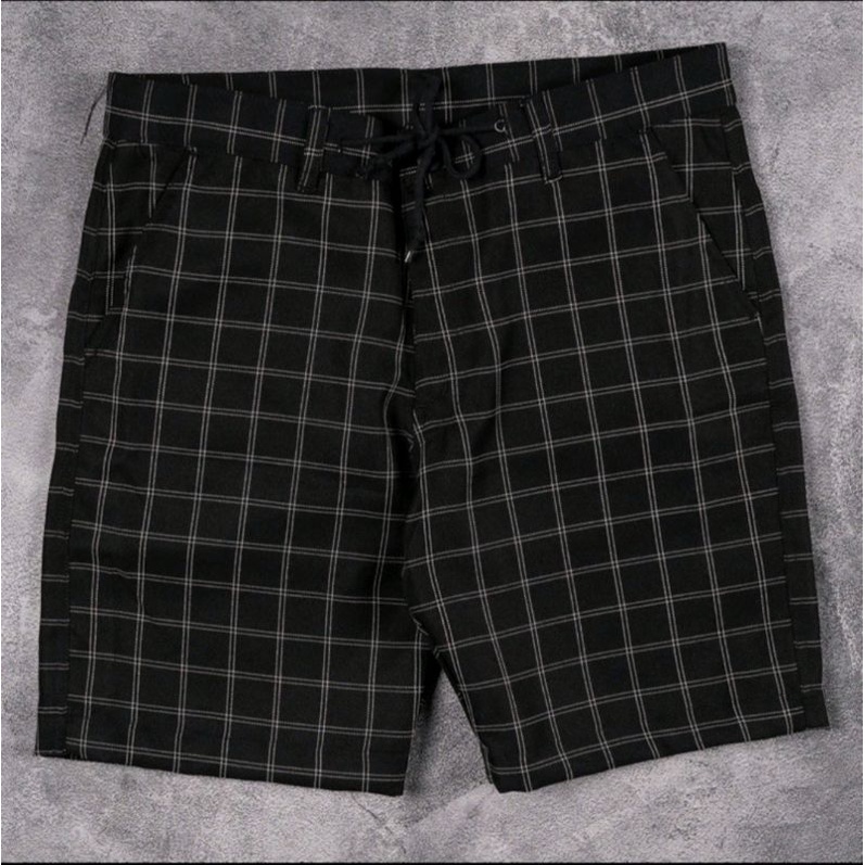 Celana Pendek Tartan Motif Kotak