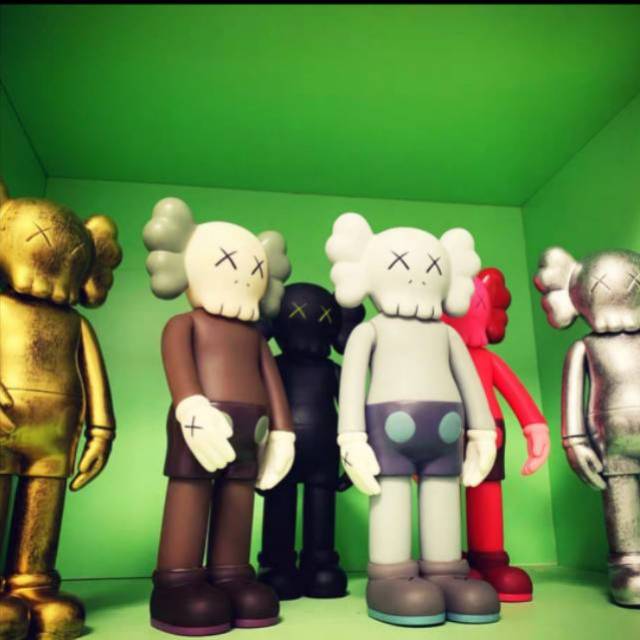 READY STOCK kaws  figure originalfake bff medicom mainan  