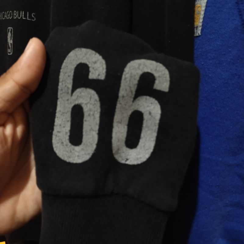 Crewneck Bulls pelangi