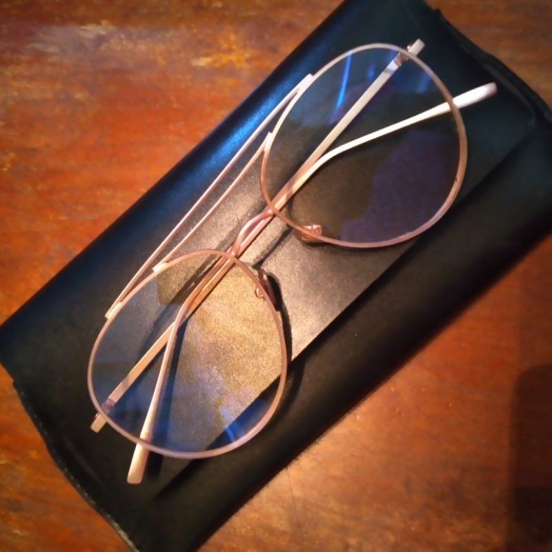 Kacamata Gaya Urban State Pink