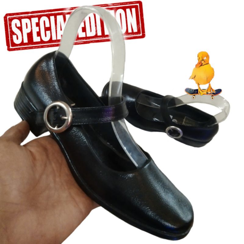 Pantofel Wanita Tali Gesper Hak Tahu 3 cm Hitam