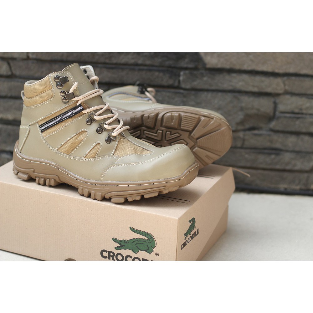 ( COD ) SEPATU SAFETY BOOTS CROCODILE ARMOR ADVENTURE TRACKING HIKING GUNUNG