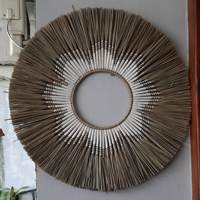 Walldecor Mendong Dengan Makrame ( Size Besar ) - Putih