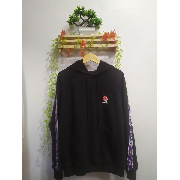 hoodie mens wear store, hoodie m&m
