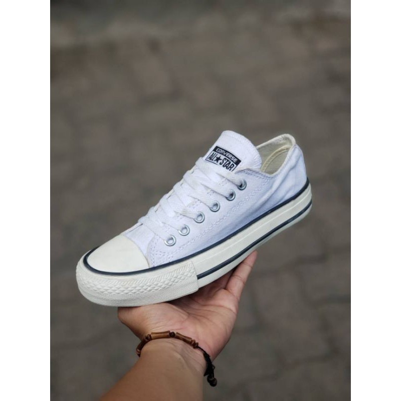 Sepatu Converse Klasik Premium Grade Ori. Size 37-43 Unisex. Free Kaos Kaki