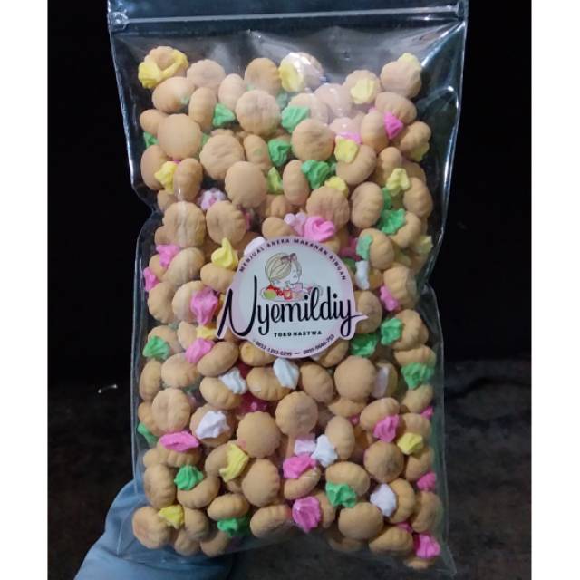 

Biscuit Game Rose/ Kue Monas/ Biskuit Warna-Warni/ Kue Biskuit Gula/Kue Gem Ros 250 gram