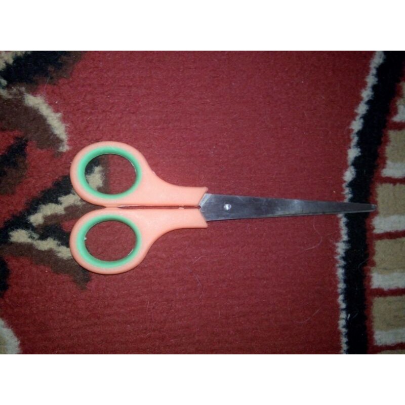 

Gunting Tajam Panjang 16 cm Murah