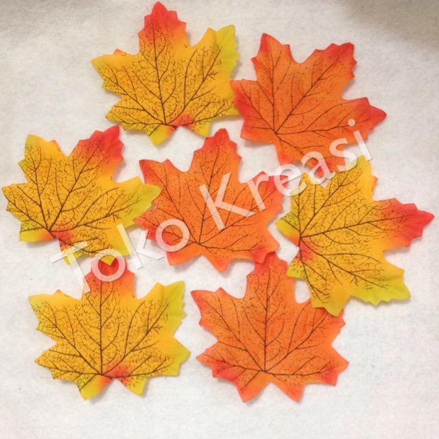 Daun palsu silk maple leaves