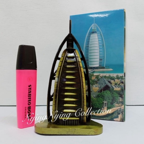 

Jual Miniatur/Pajangan/Figure Burj-Al-Arab/Dubai Limited