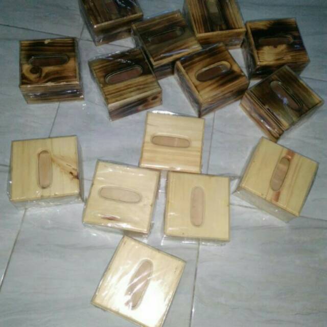 Kotak Tisu Kayu Pinus Kecil / Tempat Tisu Kayu Pinus Kecil (Tissue Box)