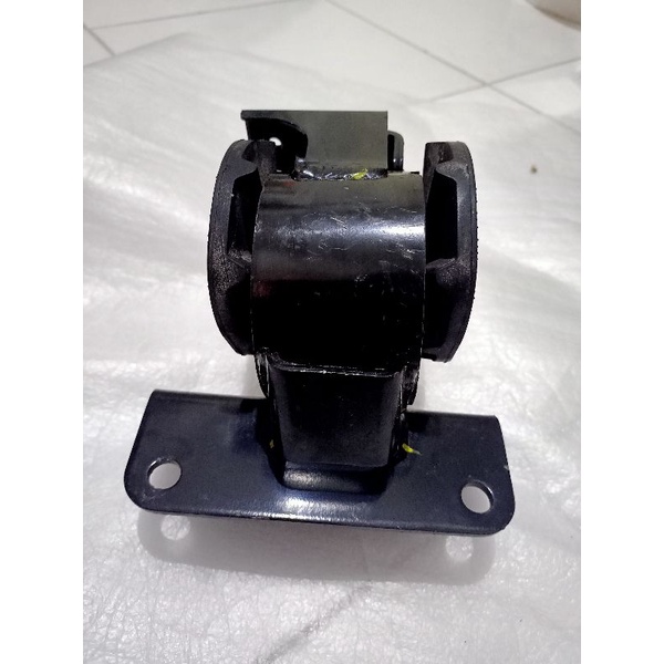 Engine mounting kiri karimun wagon