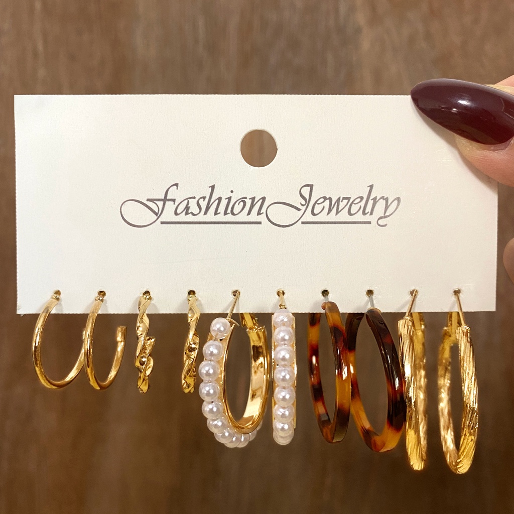 20pcs / Set Anting Juntai Desain Kupu-Kupu Aksen Mutiara Bahan Akrilik Warna Emas Gaya Bohemian Untuk Wanita