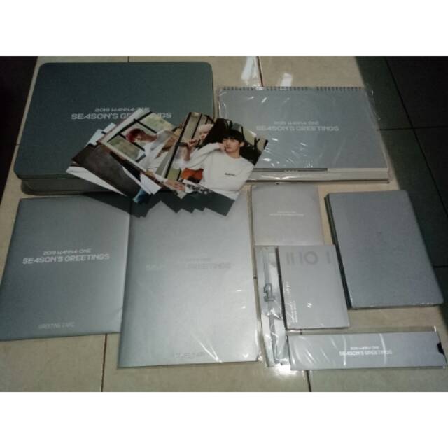 SHARING GOODS WANNA ONE SEASON GREETINGS 2019