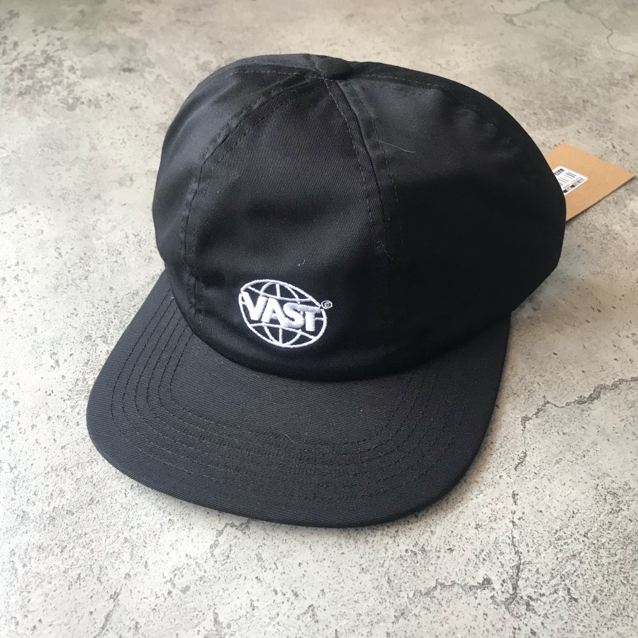 Vast Attitude 6 panel canvas black