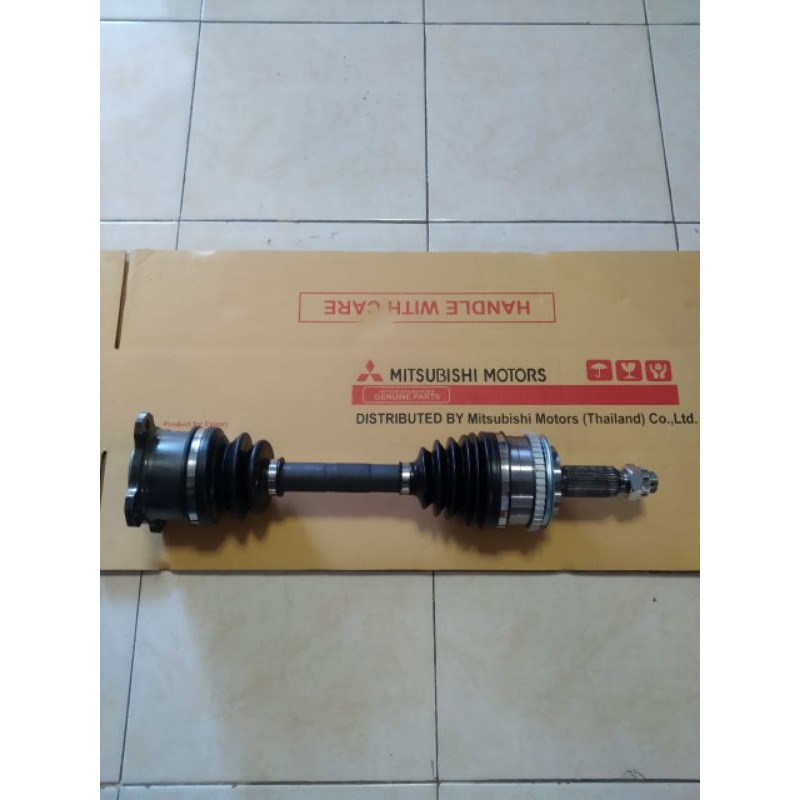 cv joint drive shaft as roda depan all new triton/triton hdx (pendek)