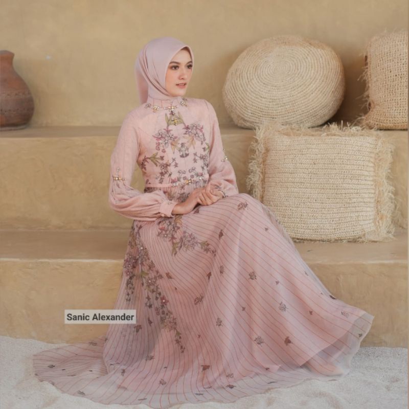 sanic Alexander Victoria dress