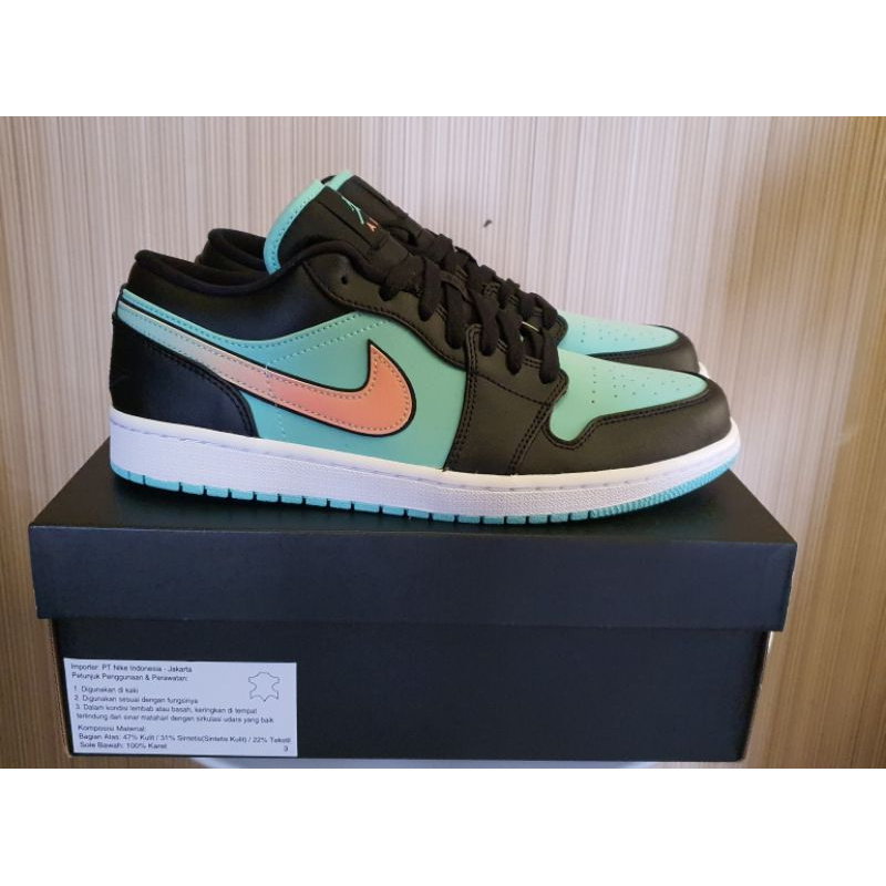 Air Jordan 1 Low Tropical Twist SE