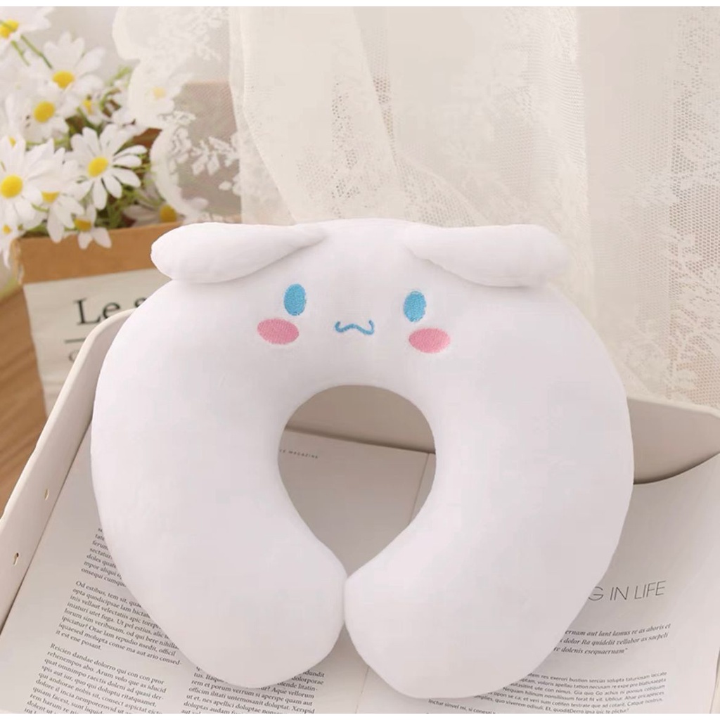 BANTAL LEHER BONEKA HELLO KITTY MELODY POMPOMPURIN CINNAMOROLL KUROMI NECK PILLOW IMPOR