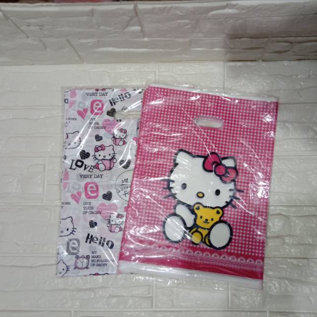 Kantong oval motif uk25x35