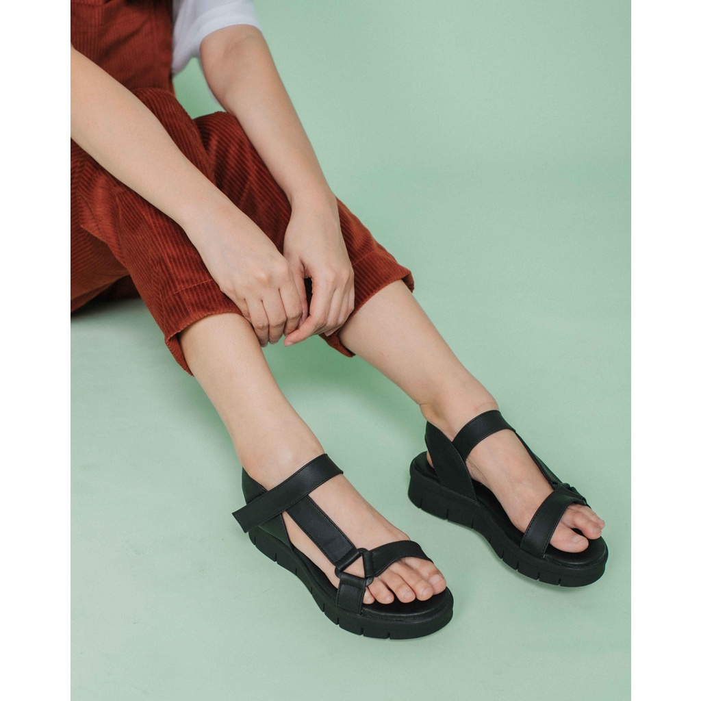 black platform sandals strap
