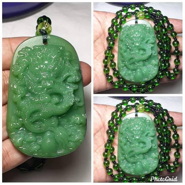 Kalung liontin giok hijau motif naga