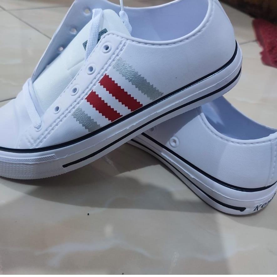 (MURAH) SEPATU KARET PYLON KOMIN ALL STAR  DAN GARIS PUTIH RINGAN NYAMAN
