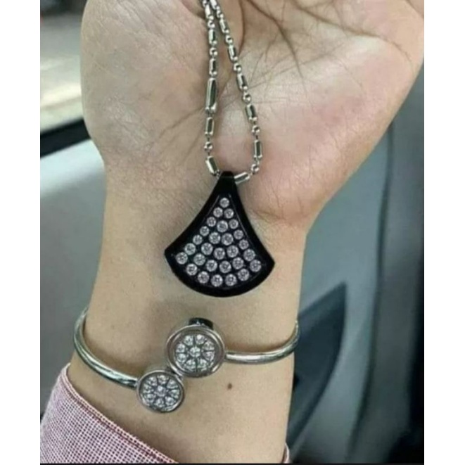 (BAYAR DITEMPAT) SATU SET KALUNG QUANTUM PENDANT DAN GELANG BIO MAGNETIC/GELANG BISA DIATUR