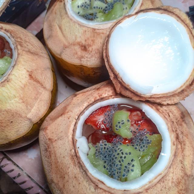 

Puding kelapa muda batok