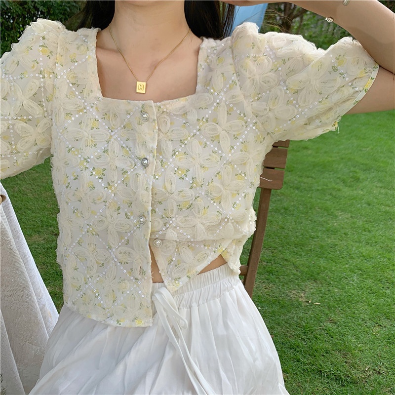 Jinju Top | syik.co | atasan korean style korea blus kerja kasual renda pearl bunga crop top flower